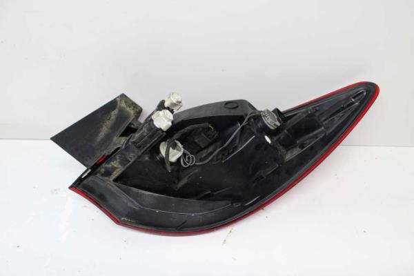 FEU ARRIERE GAUCHE OPEL ASTRA J 4PORTES 2010-2015 - Vue 2